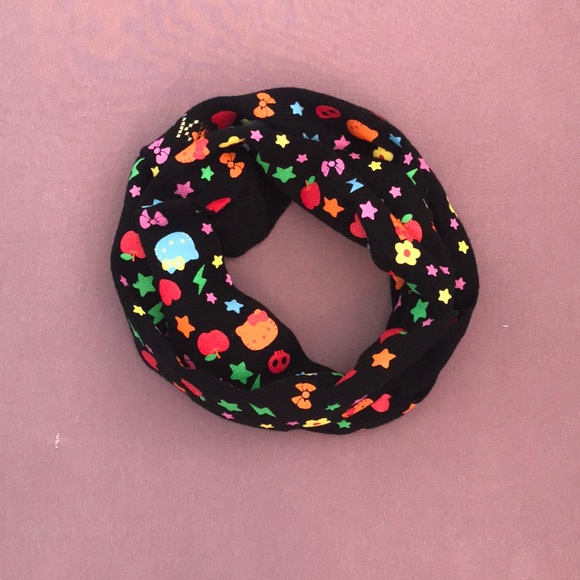 HELLO KITTY WOVEN INFINITY SCARF WITH FRINGE - Picture 3 of 3